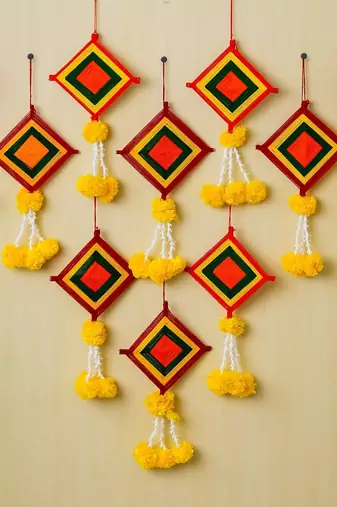 Pack of 8 artificial marigold flowers with colorful woolen kite hangings