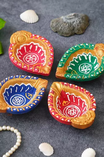 Set of 4 decorative clay diyas terracotta deepam oil lamps, mitti diya