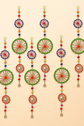 Pack of 8 rings with pom-pom tassels bell wall hangings toran