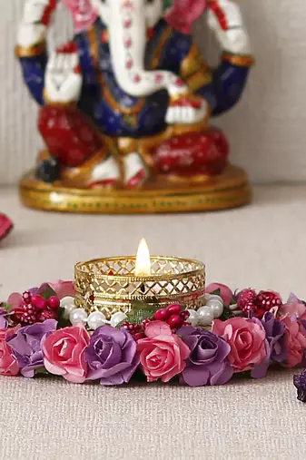 One pink and purple floral handcrafted round tea light holder