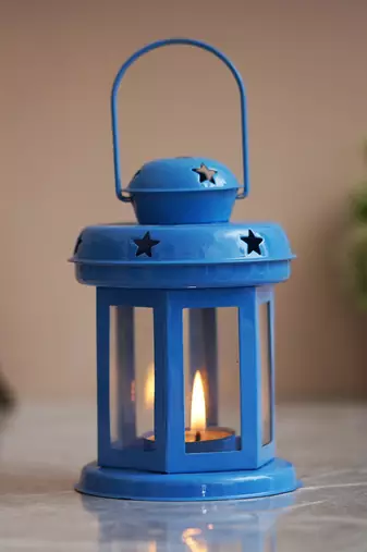 One lantern decoration with tealight candle