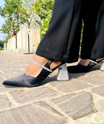 Black diamond pumps 3