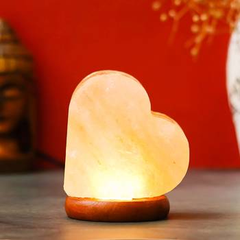 One heart shaped decorative himalayan salt lamp with wooden base - table lamp 1