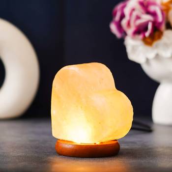 One heart shaped decorative himalayan salt lamp with wooden base - table lamp 2