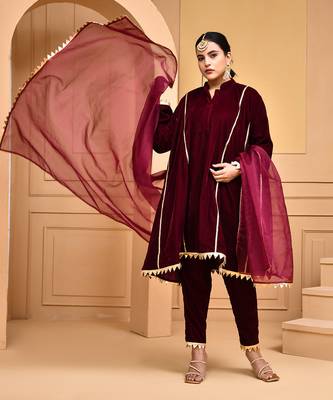 Women's Wine Velvet Kurti Set with Potli Bag 2