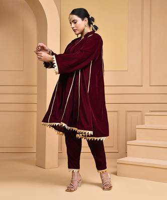 Women's Wine Velvet Kurti Set with Potli Bag 4