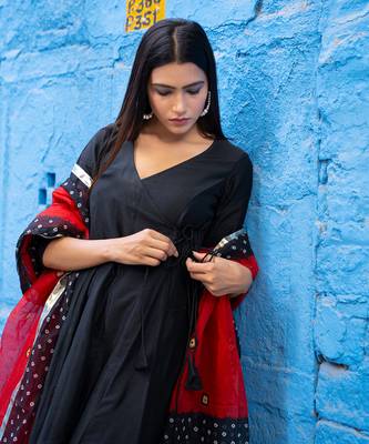Black angrakha suit set 3