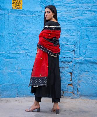 Black angrakha suit set 4