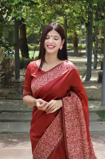 Women's Red Handloom  Silk Blend Printed Border Traditional Saree with Blouse