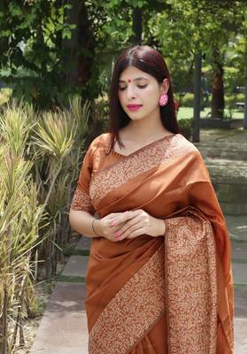 Women's Orange Handloom  Silk Blend Printed Border Traditional Saree with Blouse 3