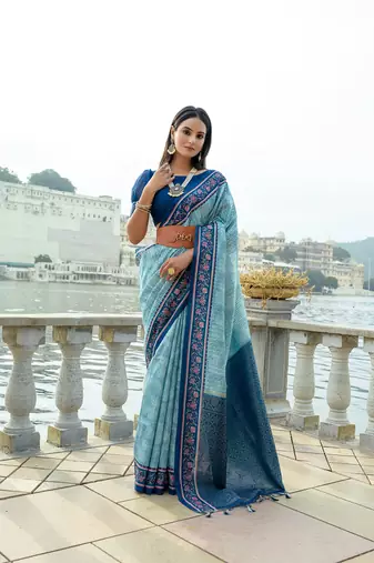 Women's Firozi Soft Silk Blend Zari Woven Traditional Saree with Blouse
