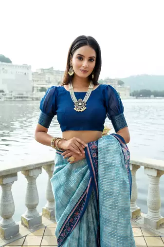 Women's Firozi Soft Silk Blend Zari Woven Traditional Saree with Blouse