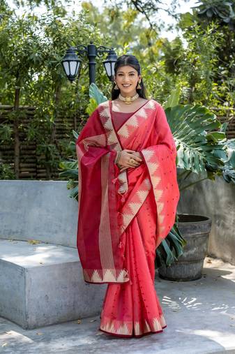 Women's Coral Tussar Silk Blend Temple Border with Zari Lining Traditional Saree with Blouse