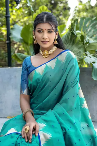 Women's Rama Tussar Silk Blend Temple Border with Zari Lining Traditional Saree with Blouse