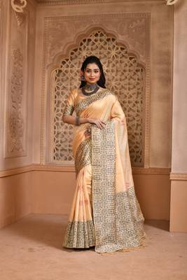 Women's Cream Handloom  Silk Blend Weaving Pallu Traditional Saree with Blouse 1