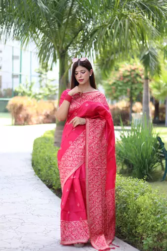 Women's Rani Pink Handloom  Silk Blend Weaving Pallu Traditional Saree with Blouse