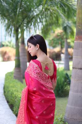 Women's Rani Pink Handloom  Silk Blend Weaving Pallu Traditional Saree with Blouse 4