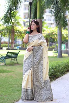 Women's Cream Handloom  Silk Blend Weaving Pallu Traditional Saree with Blouse 1