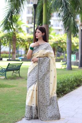 Women's Cream Handloom  Silk Blend Weaving Pallu Traditional Saree with Blouse 2