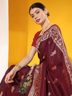 Women's Wine Soft  Silk Blend Tow Tone Weaving Traditional Saree with Blouse 3