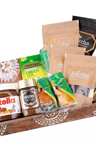 Wooden tray hamper with kaju katlis