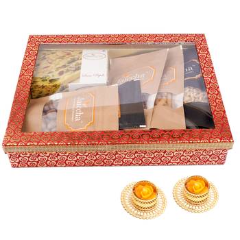 Hamper box 6 goodies with soan papdi with 2 t-lites 1