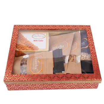 Hamper box 6 goodies with milk cakes 1