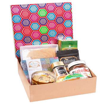 Gourmet medium hamper box of 9 goodies 1