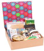 Gourmet medium hamper box of 9 goodies