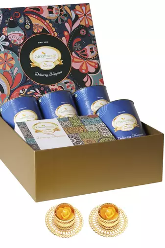 Ghasitaram big hamper box of 4 cans and mewa bites