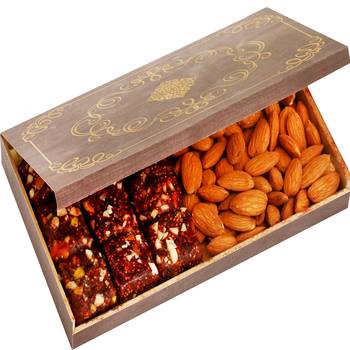 Healthy hampers- wooden 9 pcs sugarfree dates and figs bites and almonds box 1