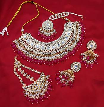 Indian gold plated kundan pearl choker bridal necklace jewellery set with earrings and mangtika. 1