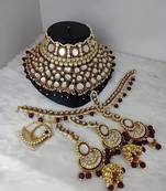 Indian gold plated kundan pearl choker bridal necklace jewellery set with earrings and mangtika.