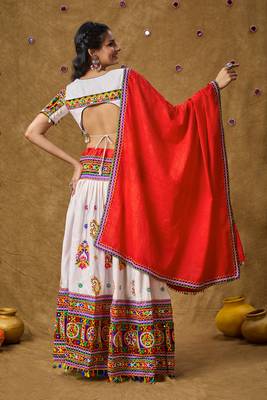 Red Cotton Embroidered Garba Special Dupatta 2