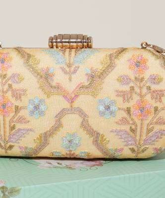 Avira capsule clutch- yellow 5