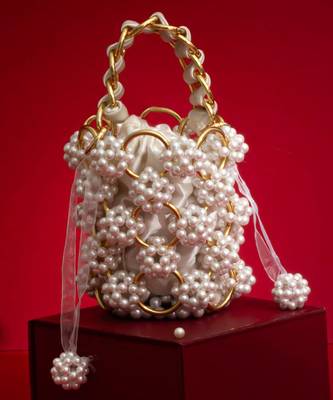 Leila pearl gold ring bucket bag 2