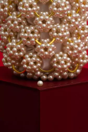 Leila off-white pearl ring bucket bag