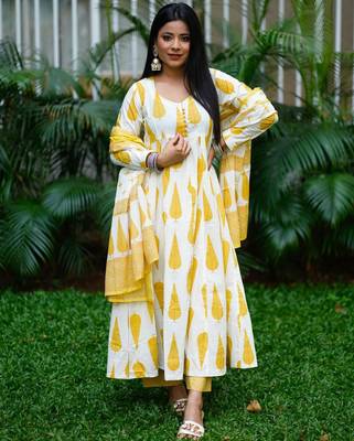 Cotton Printed Kurti With Pant And dupatta 1