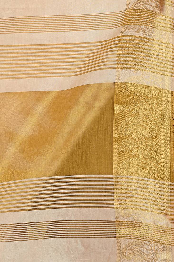 Glamorous Kerala Jacquard Traditional Saree