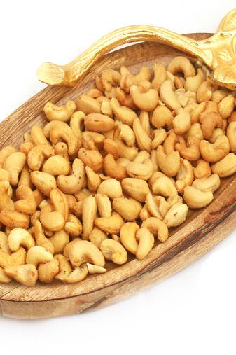 Diwali dryfruits  hampers-  wooden roasted cashew platter