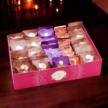 Ghasitaram big hamper tray of 50 mewa bites, sugarfree anjeer bites and cookies 1