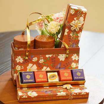 Orange flower hamper basket 1
