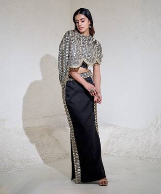 Black georgette cape skirt with inner 2