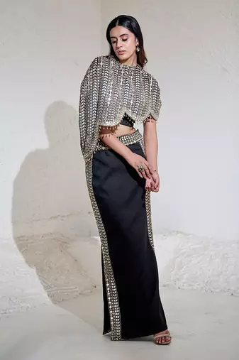 Black georgette cape skirt with inner