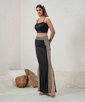 Black georgette cape skirt with inner 3