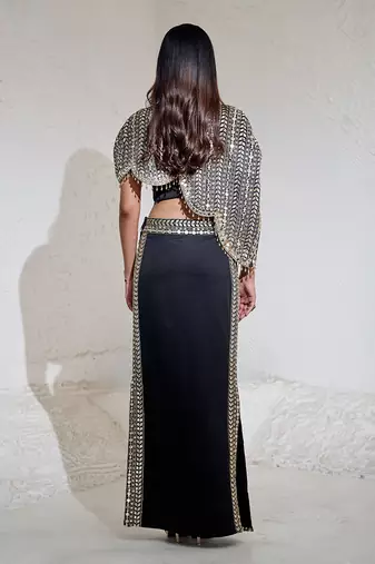 Black georgette cape skirt with inner