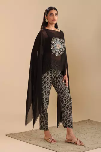 Eraya printed Top,Pant With Cape