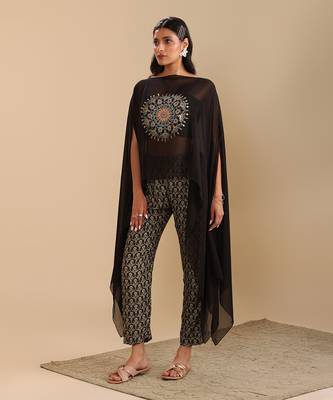 Eraya printed Top,Pant With Cape 4