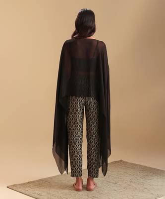 Eraya printed Top,Pant With Cape 5