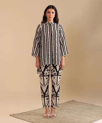 Black and white cotton linen naqsh embellished co-ord set 1